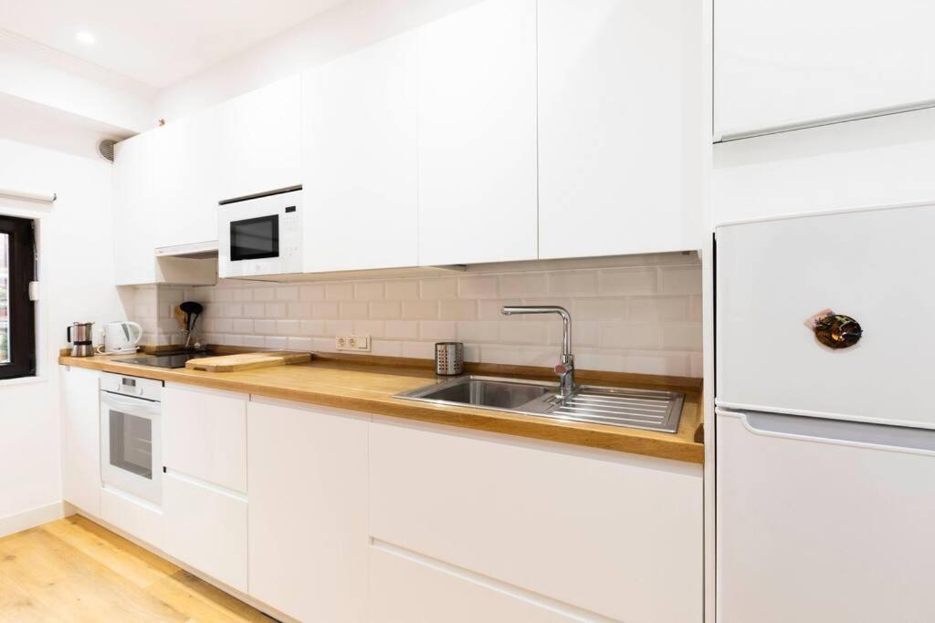 Apartament Sorgin-Etxe. Basquenjoy Fuenterrabia Zewnętrze zdjęcie